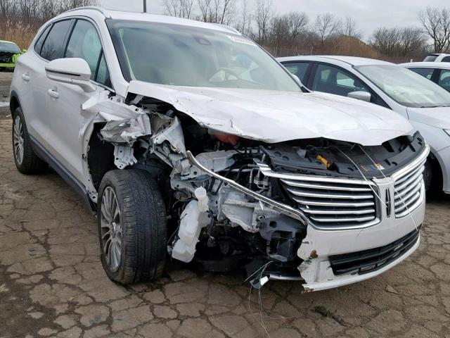 5LMCJ3C90HUL35634 - 2017 LINCOLN MKC RESERV WHITE photo 1