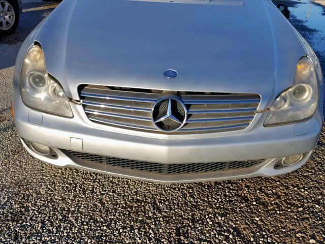 WDDDJ75X26A040344 - 2006 MERCEDES-BENZ CLS 500C SILVER photo 9