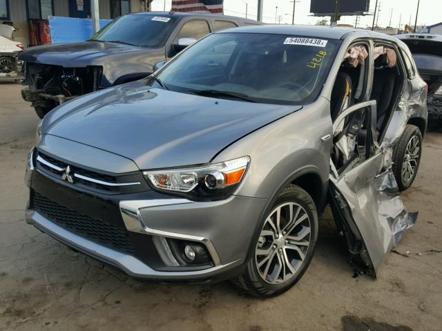 JA4AP3AWXJU015162 - 2018 MITSUBISHI OUTLANDER GRAY photo 2