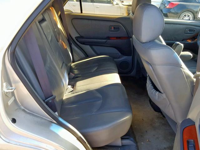 JT6GF10U7Y0061452 - 2000 LEXUS RX 300 SILVER photo 6