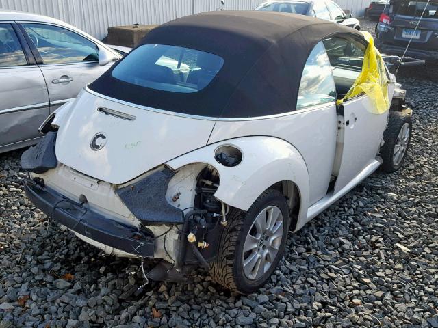 3VWRG31YX9M402981 - 2009 VOLKSWAGEN NEW BEETLE WHITE photo 4