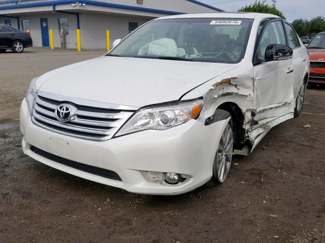 4T1BK3DB2CU461581 - 2012 TOYOTA AVALON BAS WHITE photo 2