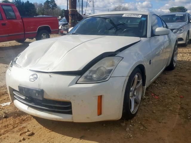 JN1AZ34E26M353944 - 2006 NISSAN 350Z COUPE WHITE photo 2