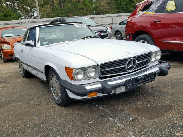 WDBBA48D5JA081379 - 1988 MERCEDES-BENZ 560 SL WHITE photo 1