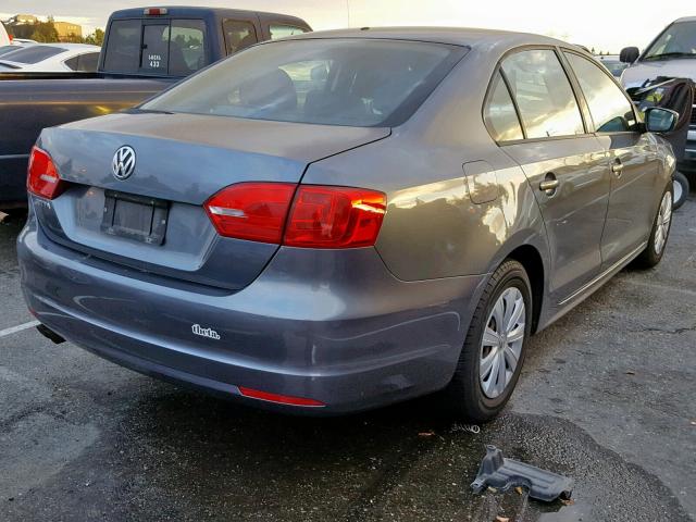 3VW2K7AJXCM424447 - 2012 VOLKSWAGEN JETTA BASE CHARCOAL photo 4