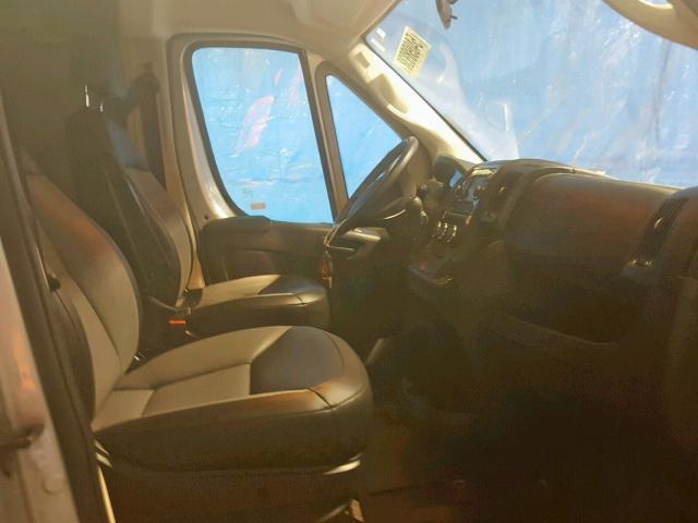 3C6TRVAG5JE104186 - 2018 RAM PROMASTER 银色 照片 5