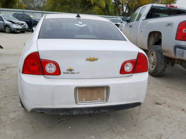 1G1ZC5E08CF120417 - 2012 CHEVROLET MALIBU 1LT WHITE photo 9