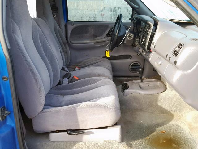 1B7GG22N8YS525158 - 2000 DODGE DAKOTA BLUE photo 5