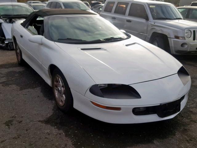 2G1FP32K8T2163173 - 1996 CHEVROLET CAMARO BAS WHITE photo 1