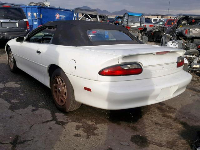 2G1FP32K8T2163173 - 1996 CHEVROLET CAMARO BAS WHITE photo 3