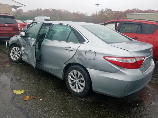 4T4BF1FK4FR474431 - 2015 TOYOTA CAMRY LE SILVER photo 3