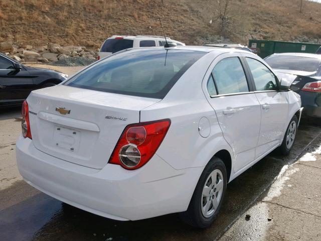 1G1JA5SH4F4217904 - 2015 CHEVROLET SONIC LS WHITE photo 4