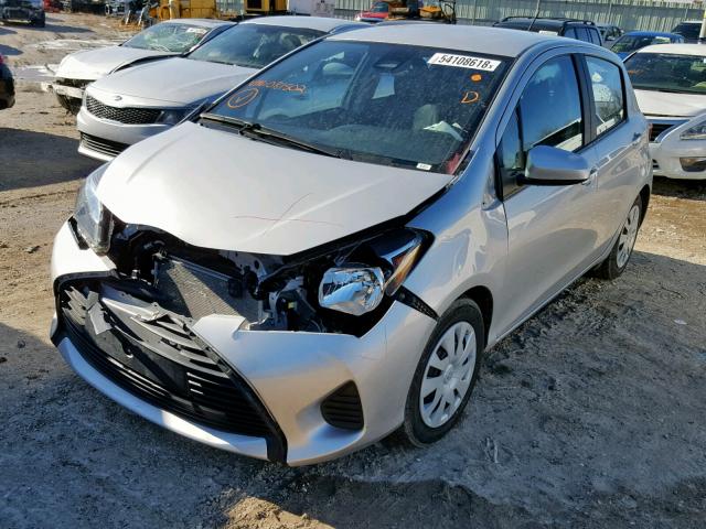 VNKKTUD38HA081502 - 2017 TOYOTA YARIS L SILVER photo 2