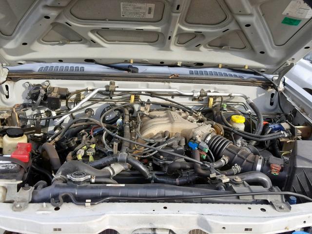 1N6ED27Y21C307412 - 2001 NISSAN FRONTIER C SILVER photo 7