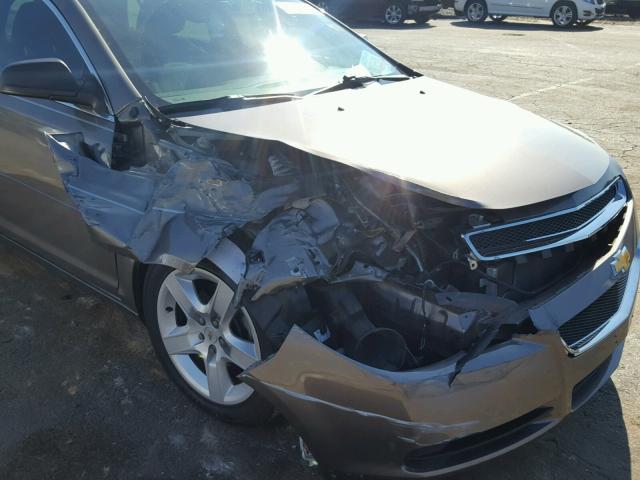 1G1ZB5E09CF266649 - 2012 CHEVROLET MALIBU LS ბეჟი ფოტო 9