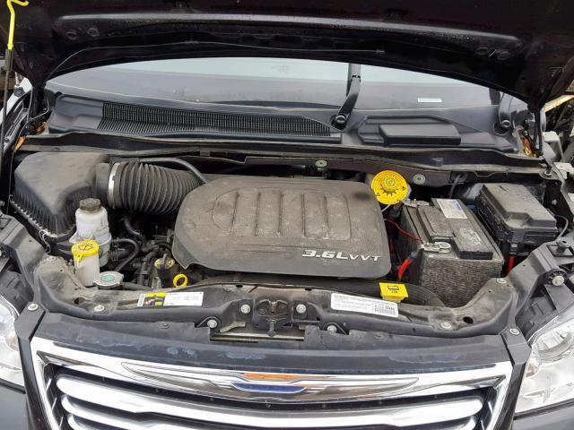 2C4RC1CG4ER367154 - 2014 CHRYSLER TOWN & COU BLACK photo 7