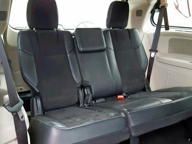 2C4RC1CG4ER367154 - 2014 CHRYSLER TOWN & COU BLACK photo 9