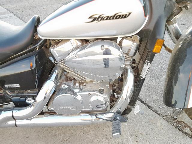 JH2RC50304M000530 - 2004 HONDA VT750 CA SILVER photo 7