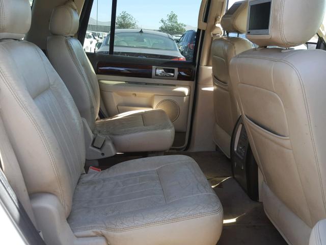 5LMFU27R63LJ50463 - 2003 LINCOLN NAVIGATOR Ақ фото 6