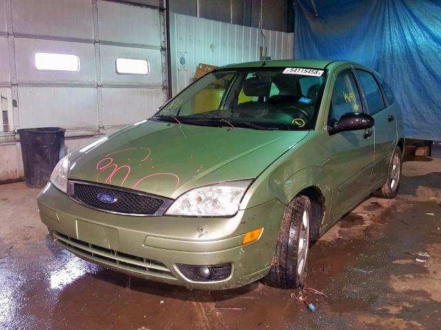 1FAHP37N07W193300 - 2007 FORD FOCUS ZX5 GREEN photo 2