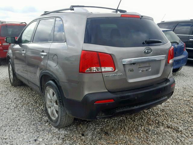 5XYKT4A64DG358759 - 2013 KIA SORENTO LX GRAY photo 3