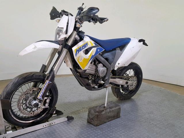 VBKHAN408BM552248 - 2011 HUSABERG FE570 WHITE photo 4