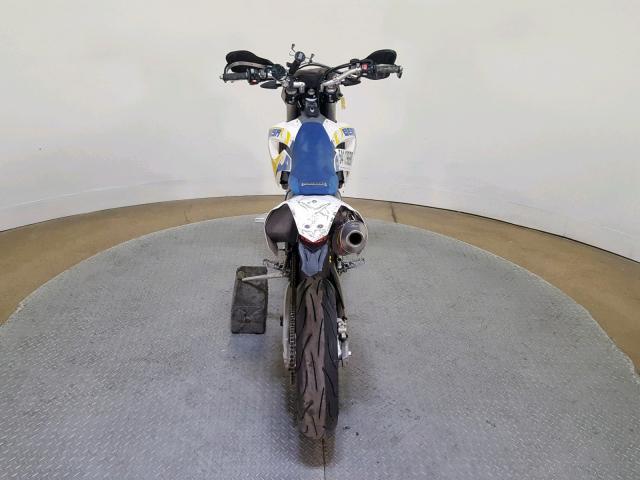 VBKHAN408BM552248 - 2011 HUSABERG FE570 WHITE photo 9