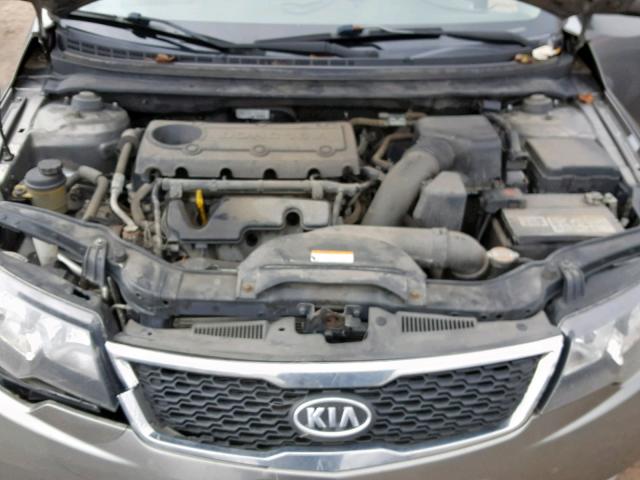 KNAFU4A24B5392943 - 2011 KIA FORTE EX GRAY photo 7