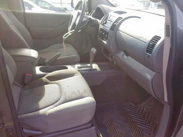 1N6AD07U47C437491 - 2007 NISSAN FRONTIER C GRAY photo 5