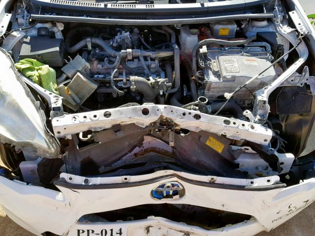 JTDKDTB34D1054584 - 2013 TOYOTA PRIUS C WHITE photo 7