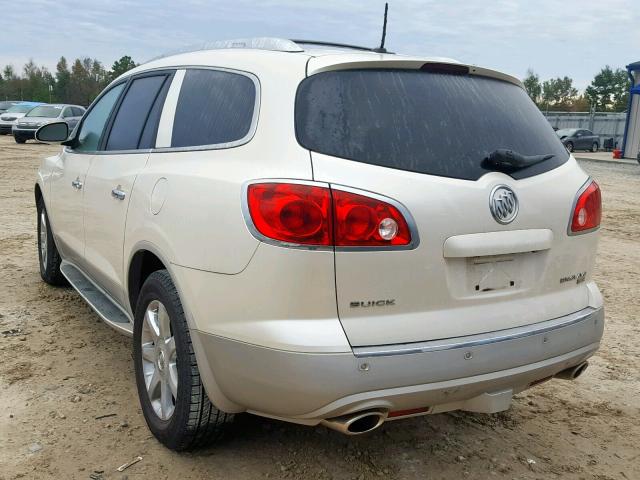 5GALRCED0AJ137999 - 2010 BUICK ENCLAVE CX WHITE photo 3