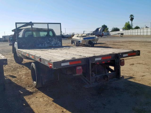 1FDAF56F1YEC48957 - 2000 FORD F550 SUPER WHITE photo 3