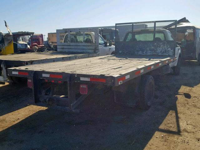 1FDAF56F1YEC48957 - 2000 FORD F550 SUPER WHITE photo 4