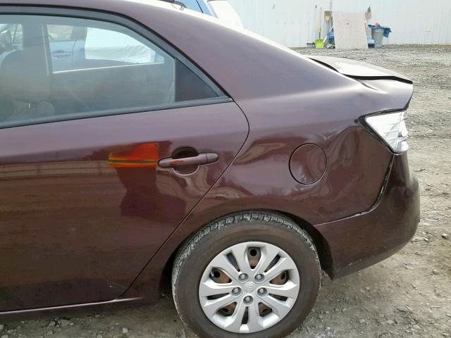 KNAFU4A22A5241971 - 2010 KIA FORTE EX BURGUNDY photo 9