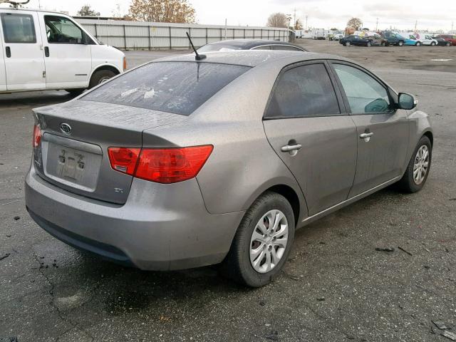 KNAFU4A2XA5158126 - 2010 KIA FORTE EX GRAY photo 4