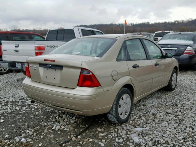 1FAHP34N37W270455 - 2007 FORD FOCUS ZX4 GOLD photo 4