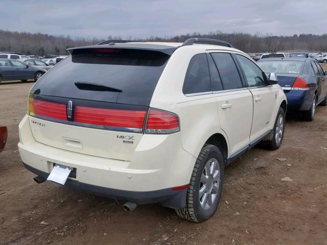 2LMDU88C68BJ24285 - 2008 LINCOLN MKX CREAM photo 4