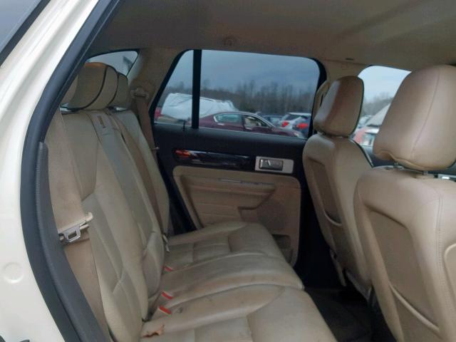 2LMDU88C68BJ24285 - 2008 LINCOLN MKX CREAM photo 6