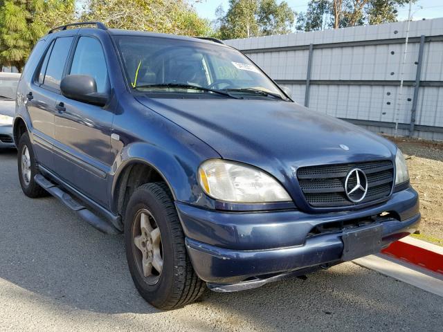 4JGAB54E2XA128774 - 1999 MERCEDES-BENZ ML 320 BLUE photo 1