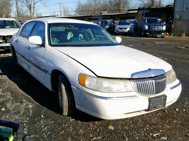 1LNHM81W4YY788010 - 2000 LINCOLN TOWN CAR E WHITE photo 1