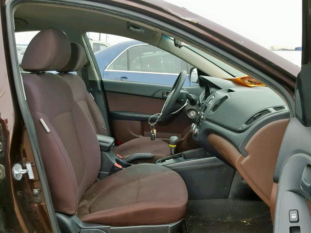 KNAFU4A22A5876351 - 2010 KIA FORTE EX MAROON photo 5