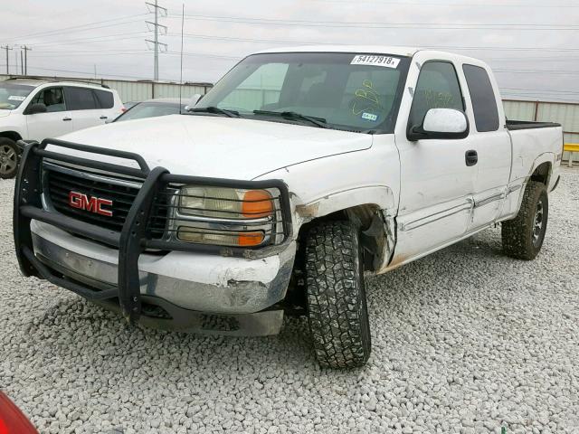 2GTEK19T221113149 - 2002 GMC NEW SIERRA WHITE photo 2