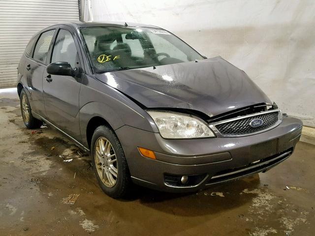 3FAFP37N75R101638 - 2005 FORD FOCUS ZX5 GRAY photo 1