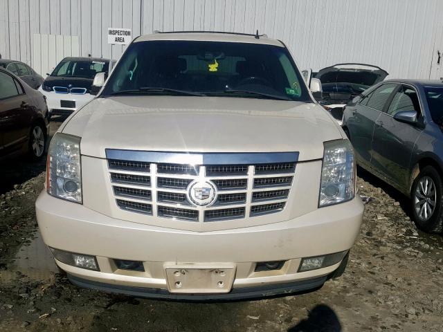 1GYFK638X7R413343 - 2007 CADILLAC ESCALADE L GOLD photo 9