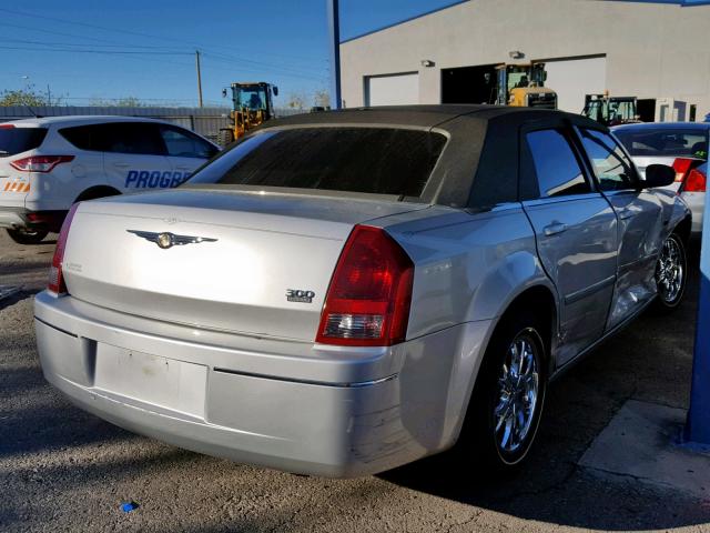 2C3KA53G87H632752 - 2007 CHRYSLER 300 TOURIN SILVER photo 4