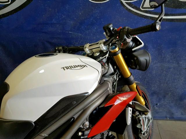 SMTN51PPXGJ747823 - 2016 TRIUMPH MOTORCYCLE SPEED TRIP WHITE photo 9