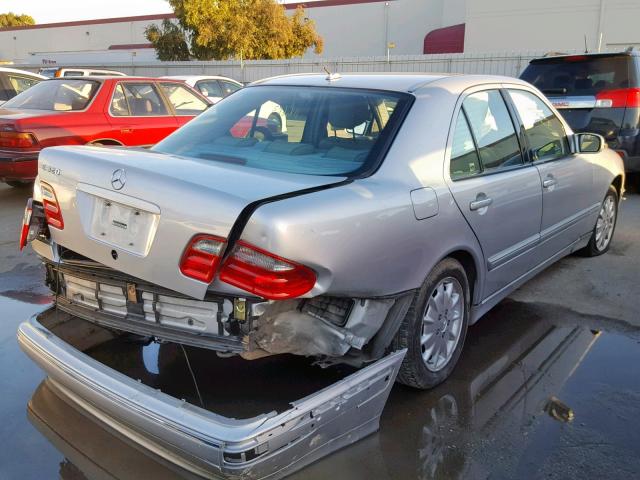 WDBJF65J1YB166856 - 2000 MERCEDES-BENZ E 320 SILVER photo 4