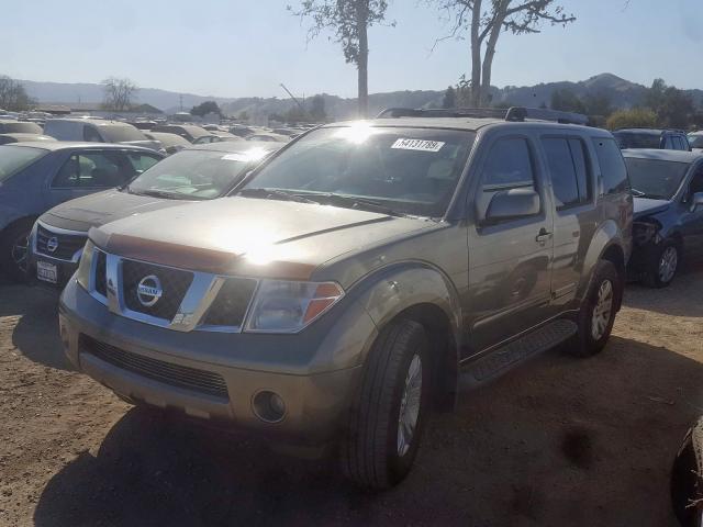 5N1AR18W95C711870 - 2005 NISSAN PATHFINDER SILVER photo 2