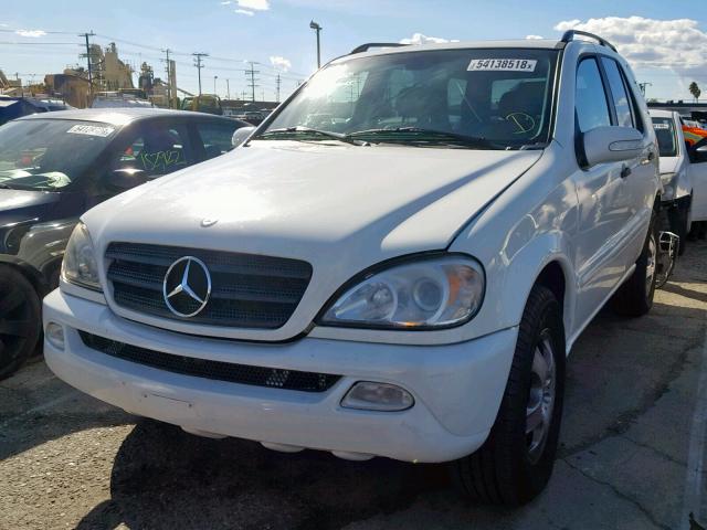 4JGAB54E12A311012 - 2002 MERCEDES-BENZ ML 320 WHITE photo 2