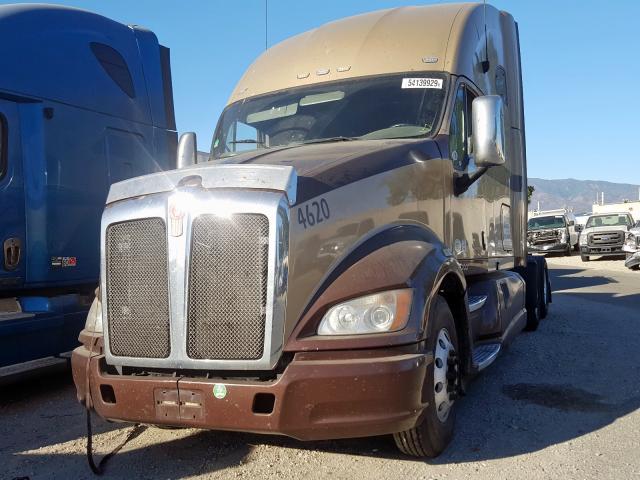 1XKFDP8X6CJ302145 - 2012 KENWORTH CONSTRUCTI BROWN photo 2